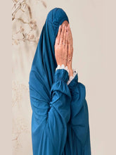 Full-Size Swiss Lawn Prayer Jilbab with Matching Bag