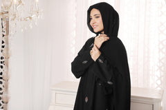 Zunairah Abaya