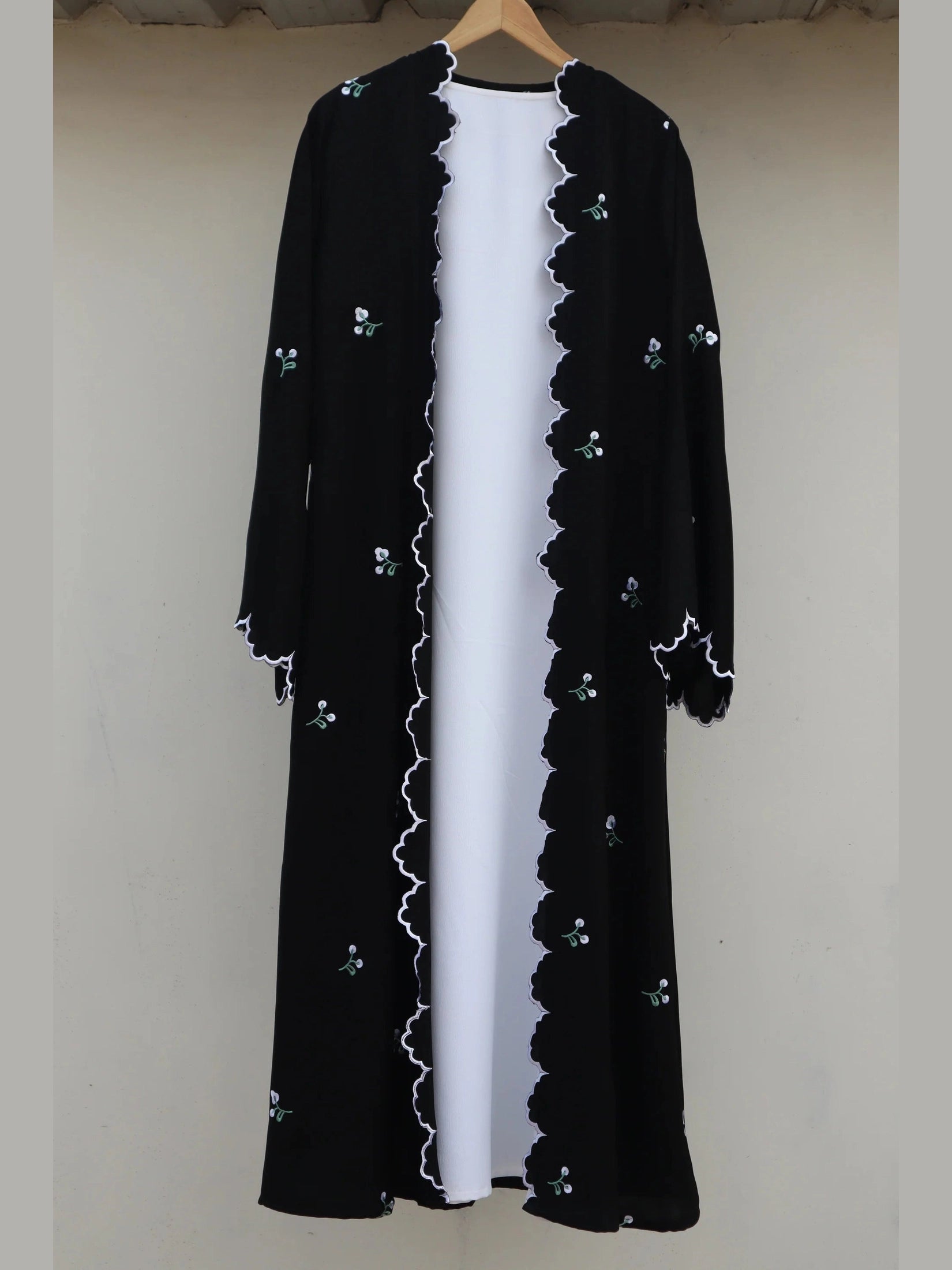 Scallops floral abaya with Inner 60% OFF TODAY