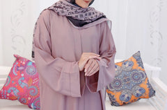 Shehzeen Abaya