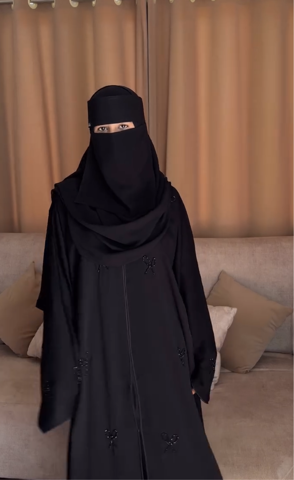 Premium Zoom Nida Handwork Bow Abaya