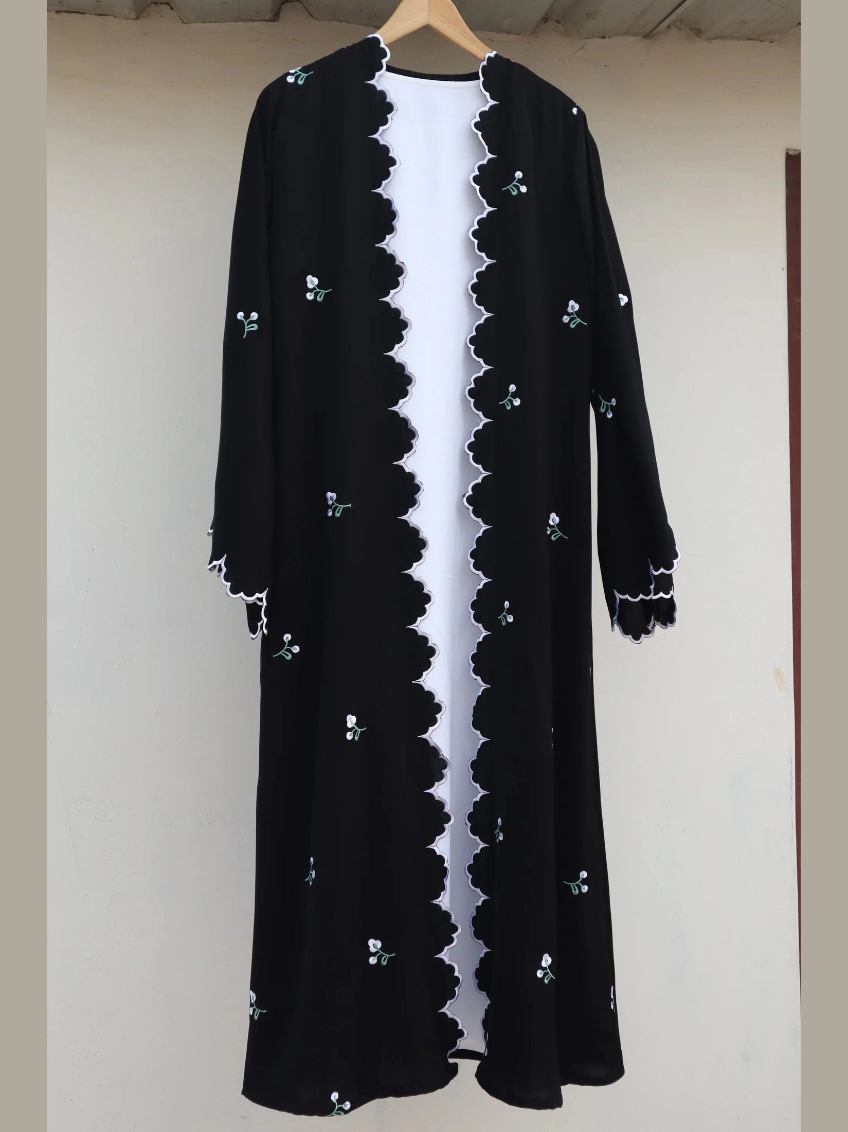 Scallops floral abaya with Inner 60% OFF TODAY