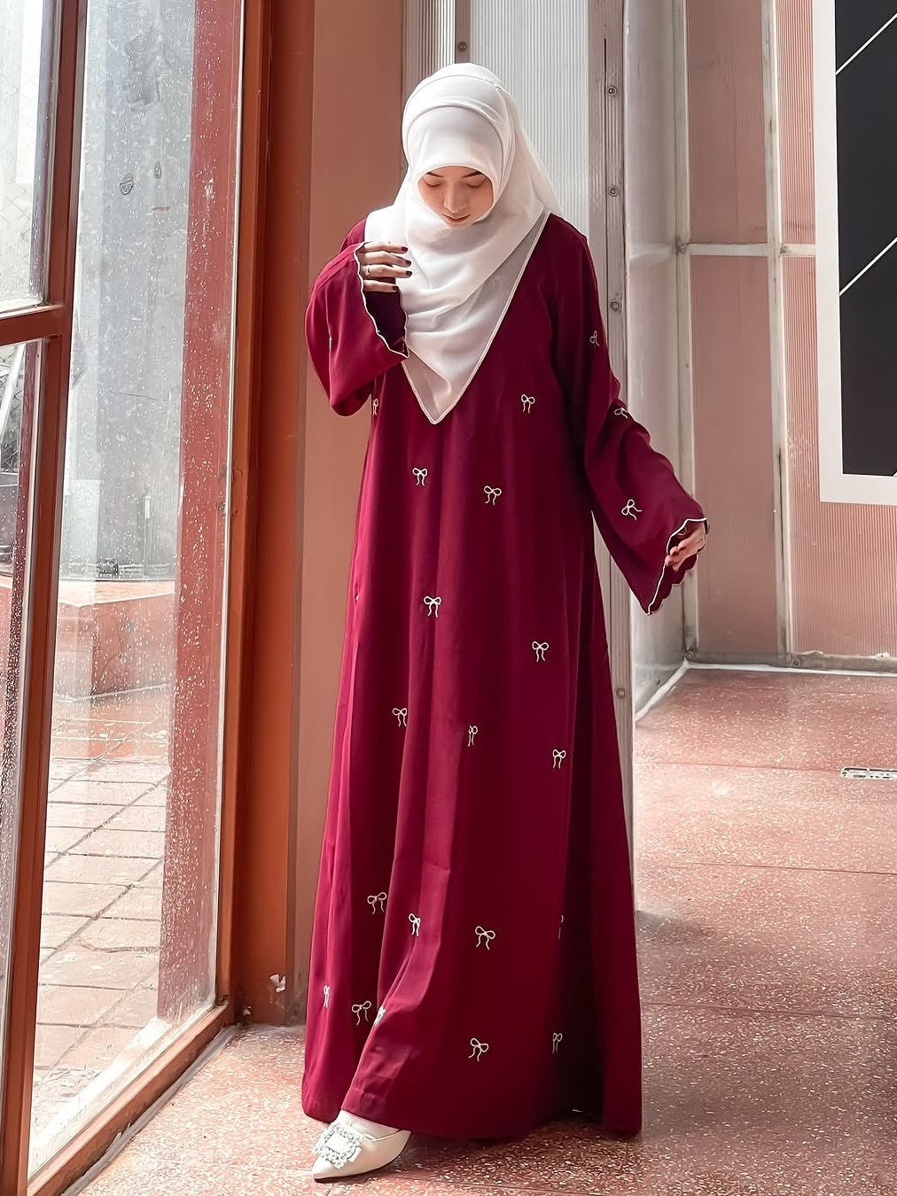 Trendy Bow Maxi maroon Abaya with white Scarf